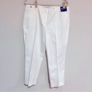 New York & Company White Satin Capri Pants – Size 14 – NWT